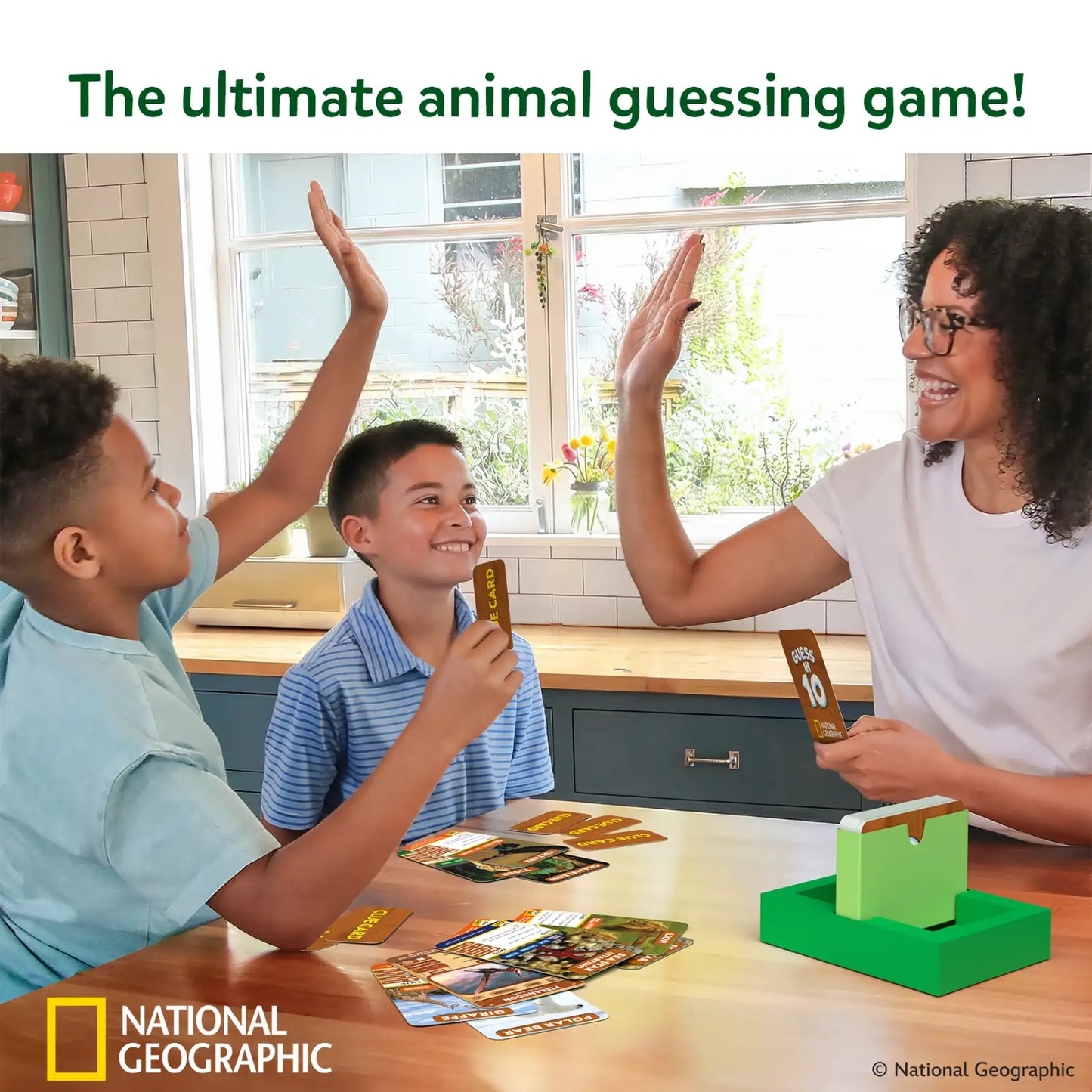 Guess in 10: National Geographic Animals | Trivia Card Game (ages 6+)
